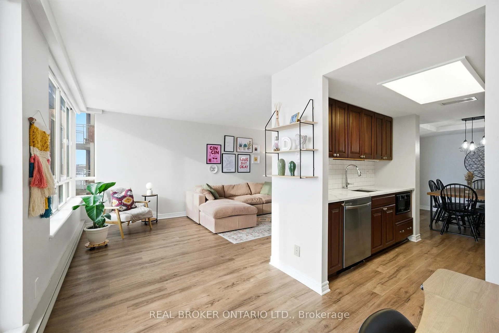 Photo 12 of Unit 703, 100 Grant Carman Drive, Ottawa, Borden Farm/Stewart Farm/Carleton Heights/Parkwood Hills — HOMEH