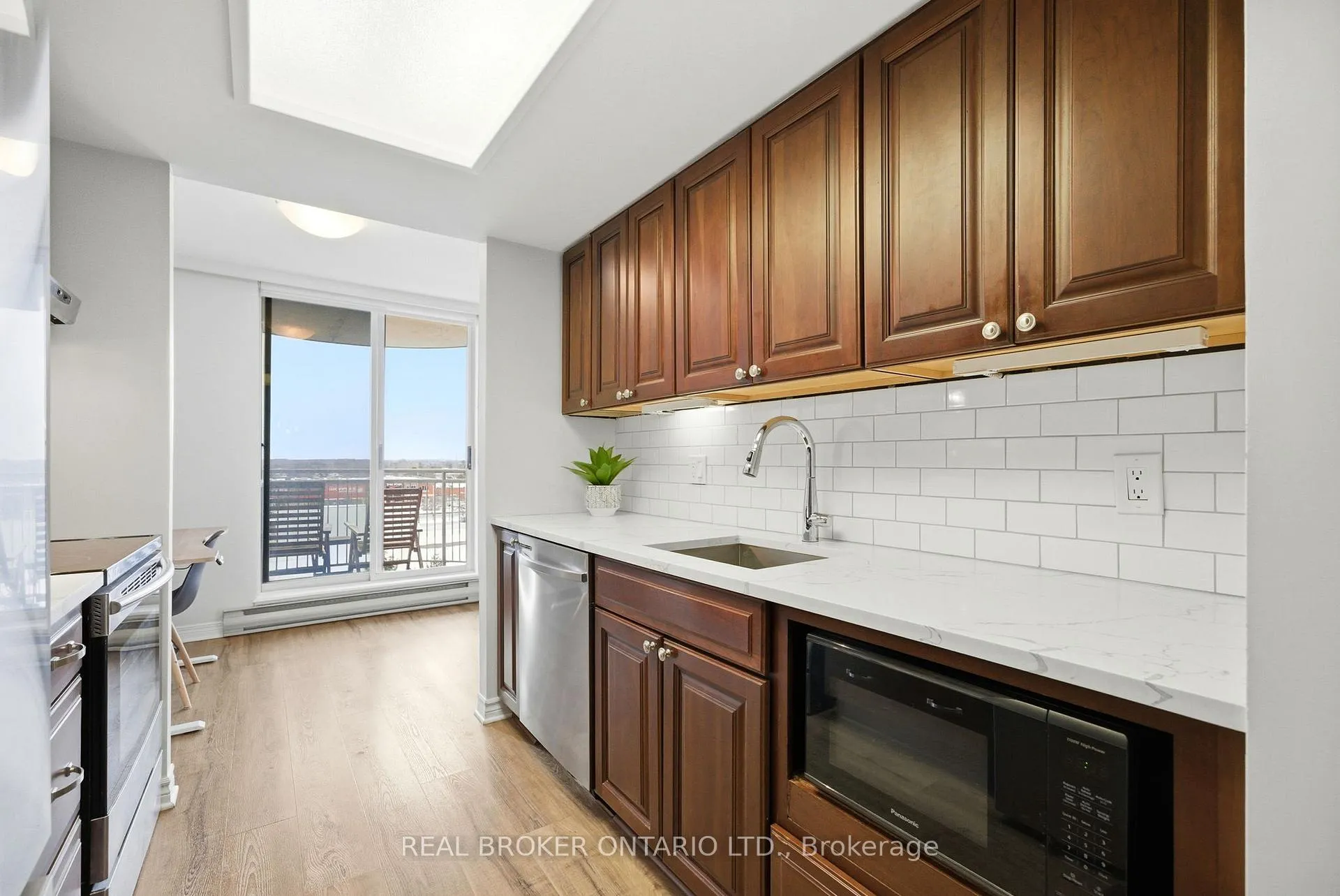 Photo 15 of Unit 703, 100 Grant Carman Drive, Ottawa, Borden Farm/Stewart Farm/Carleton Heights/Parkwood Hills — HOMEH