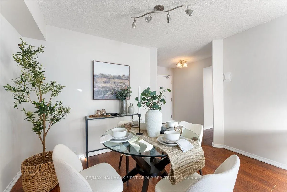Photo 7 of Unit 602, 360 Watson Street W, Whitby, Port Whitby — HOMEH