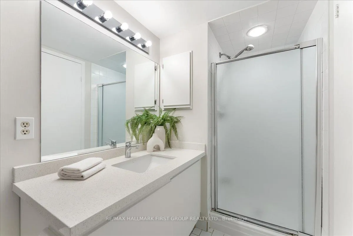 Photo 23 of Unit 602, 360 Watson Street W, Whitby, Port Whitby — HOMEH