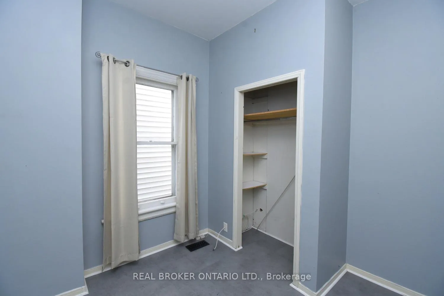 Photo 7 of 261 Prospect Street S, Hamilton, Blakeley — HOMEH