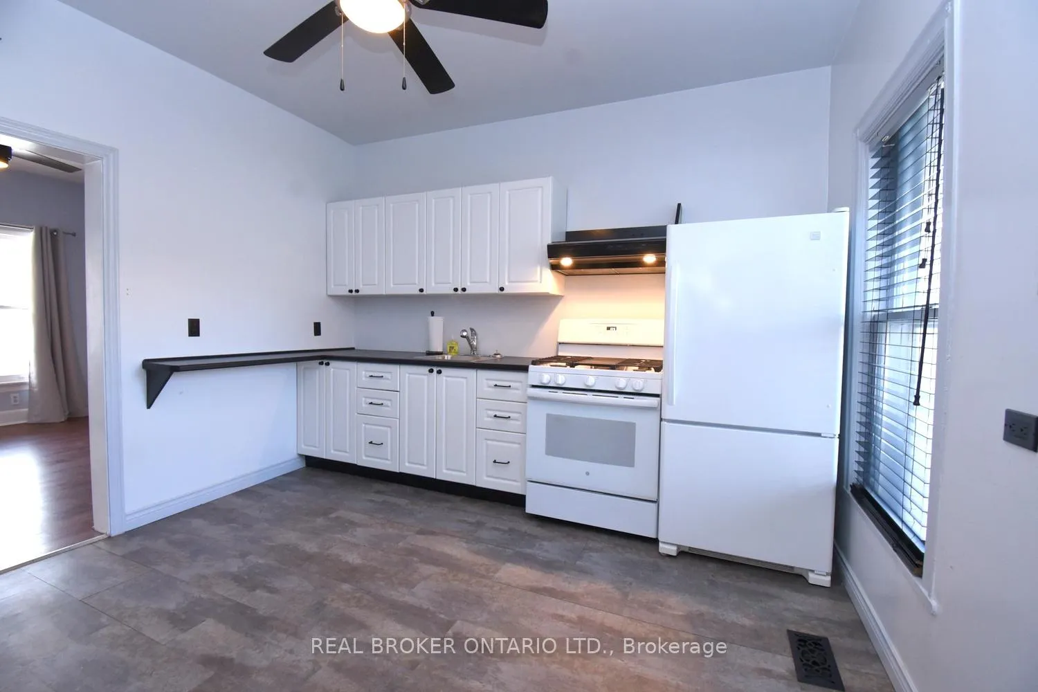Photo 8 of 261 Prospect Street S, Hamilton, Blakeley — HOMEH