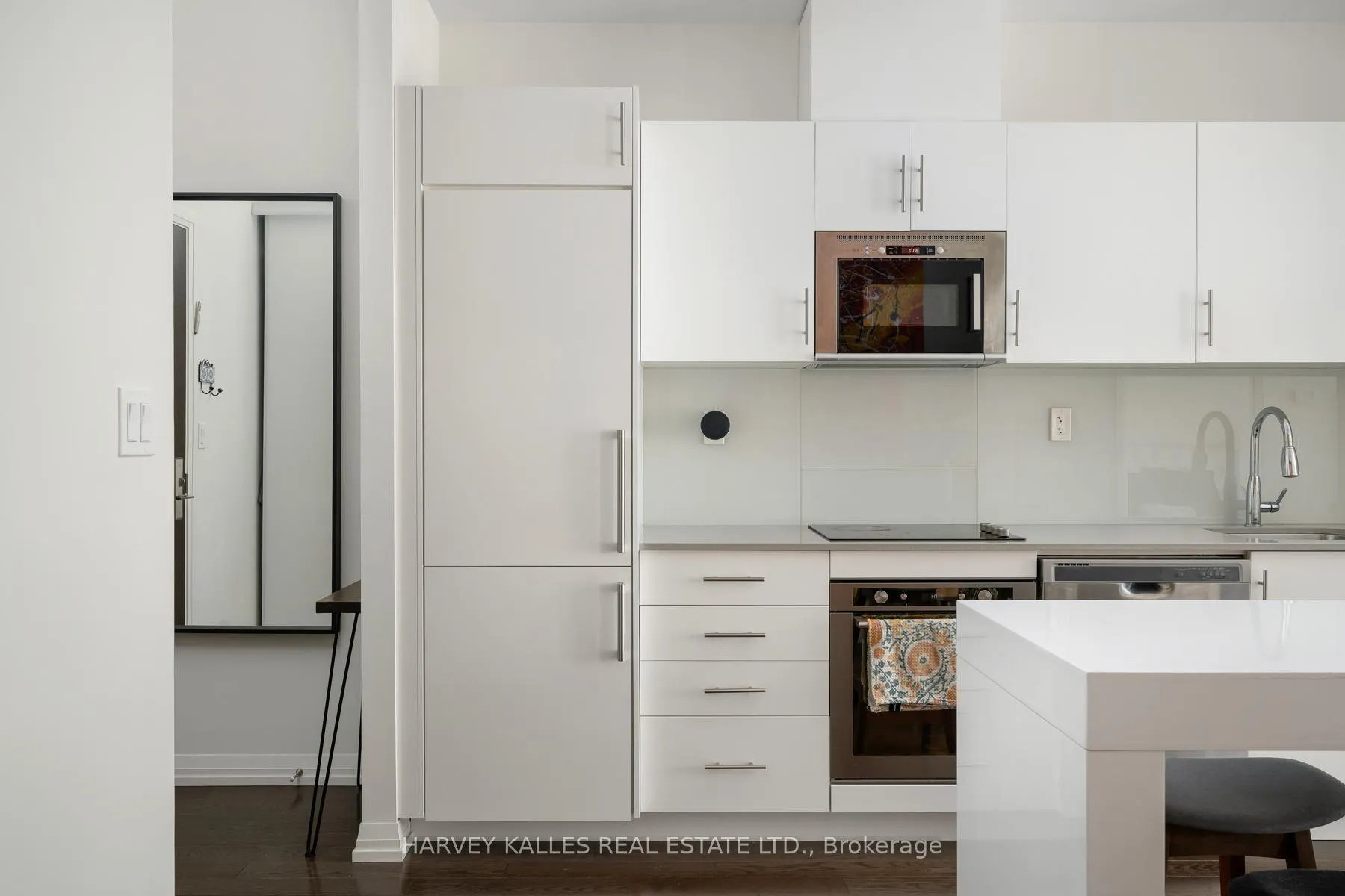 Photo 5 of Unit 918, 460 Adelaide Street E, Toronto, Moss Park — HOMEH