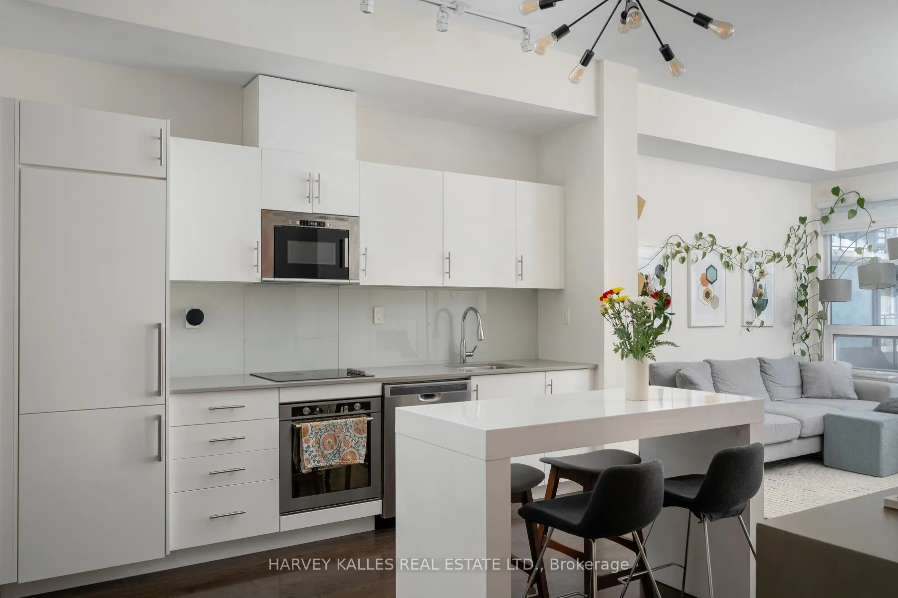 Photo 6 of Unit 918, 460 Adelaide Street E, Toronto, Moss Park — HOMEH