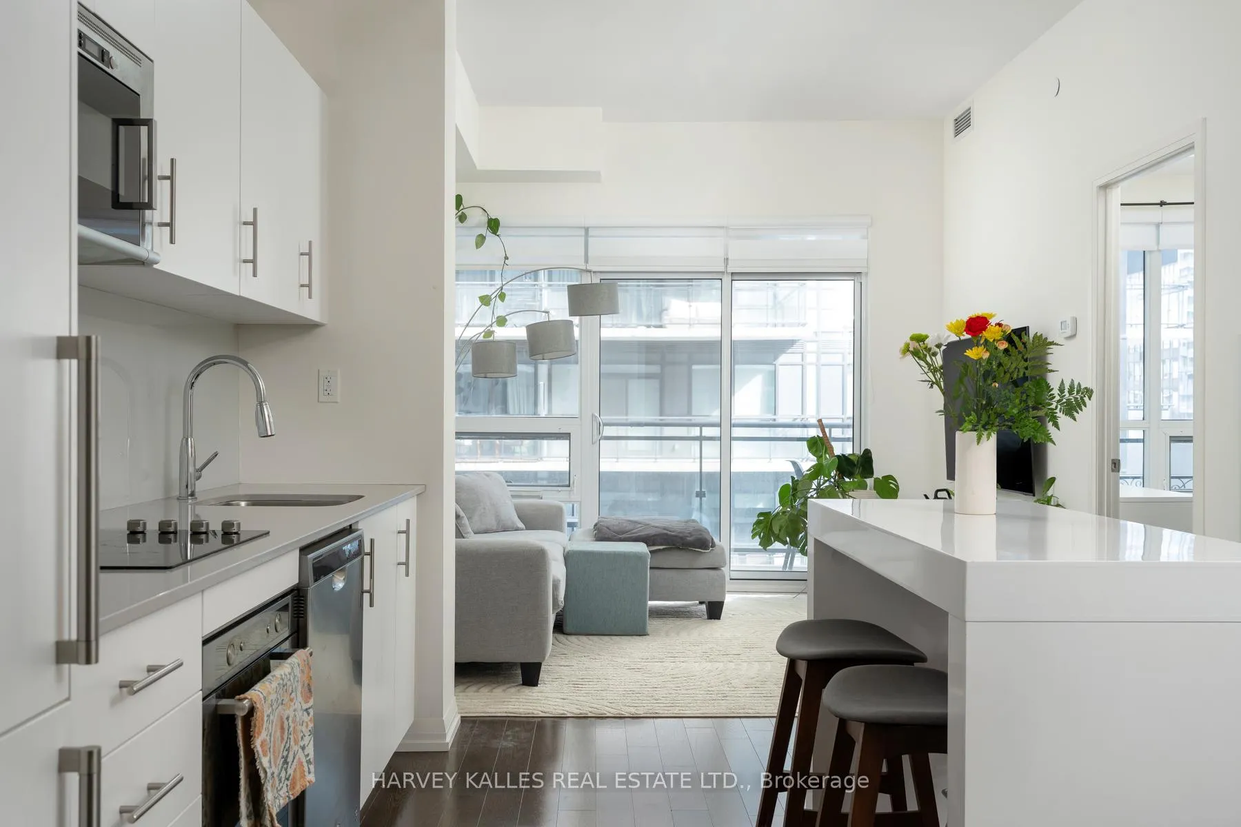 Photo 8 of Unit 918, 460 Adelaide Street E, Toronto, Moss Park — HOMEH