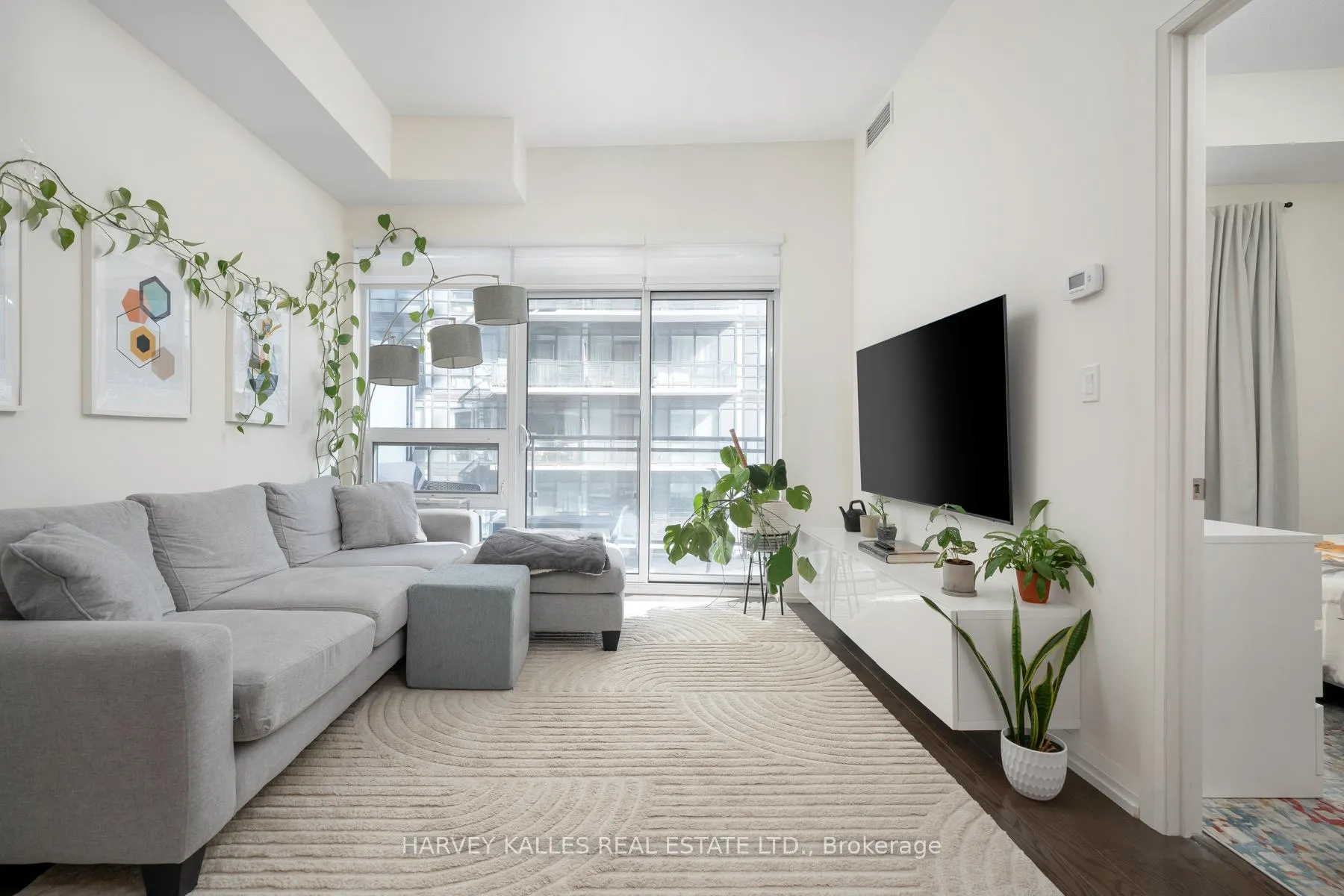 Photo 12 of Unit 918, 460 Adelaide Street E, Toronto, Moss Park — HOMEH