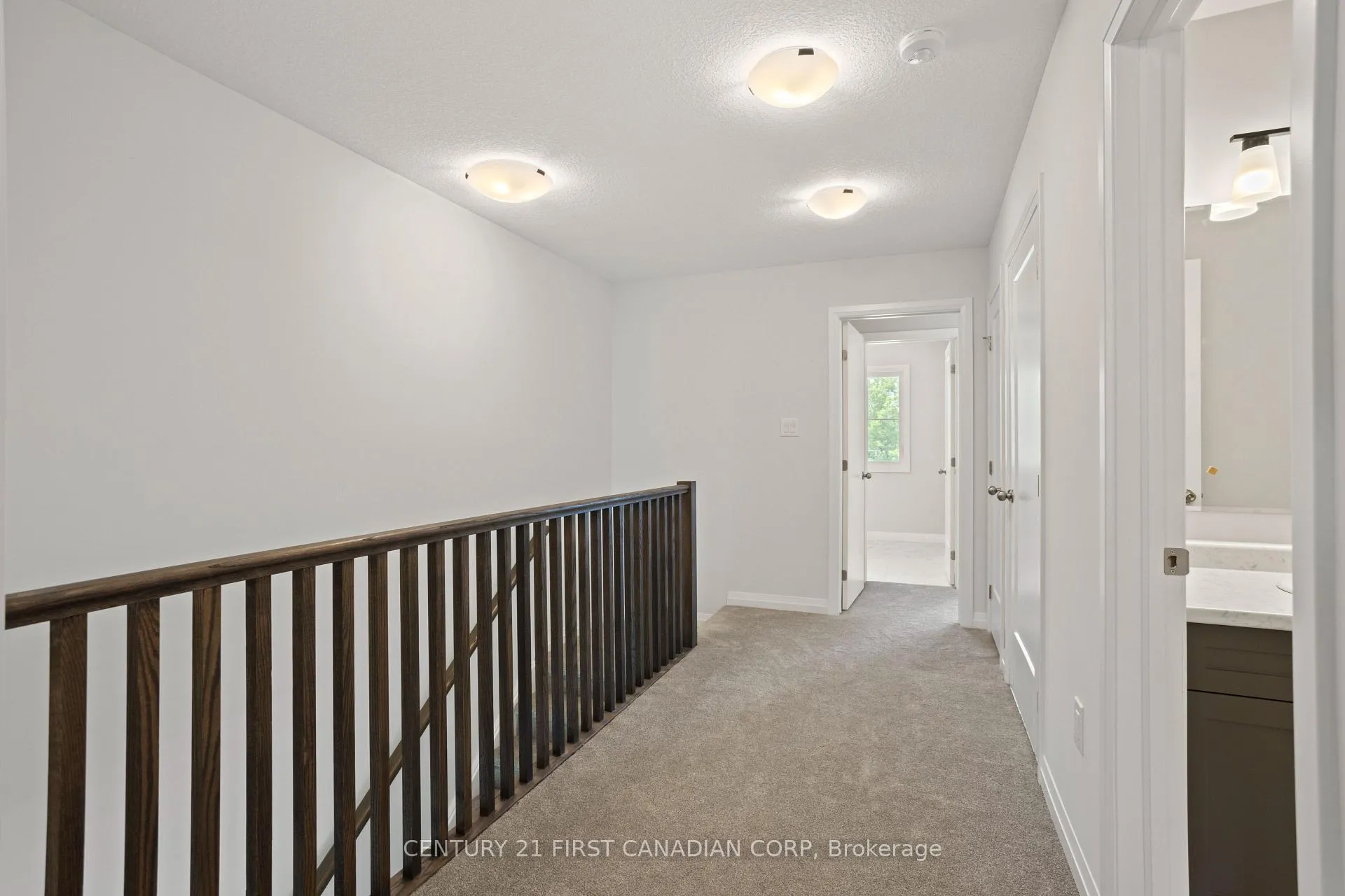 Photo 12 of 6909 Heathwoods Avenue, London, South V — HOMEH