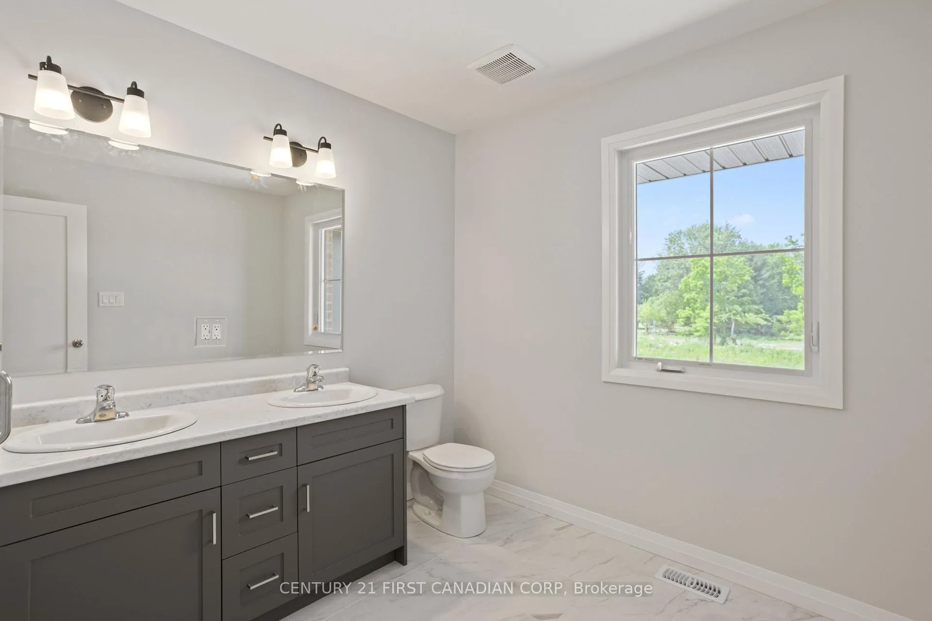Photo 16 of 6909 Heathwoods Avenue, London, South V — HOMEH