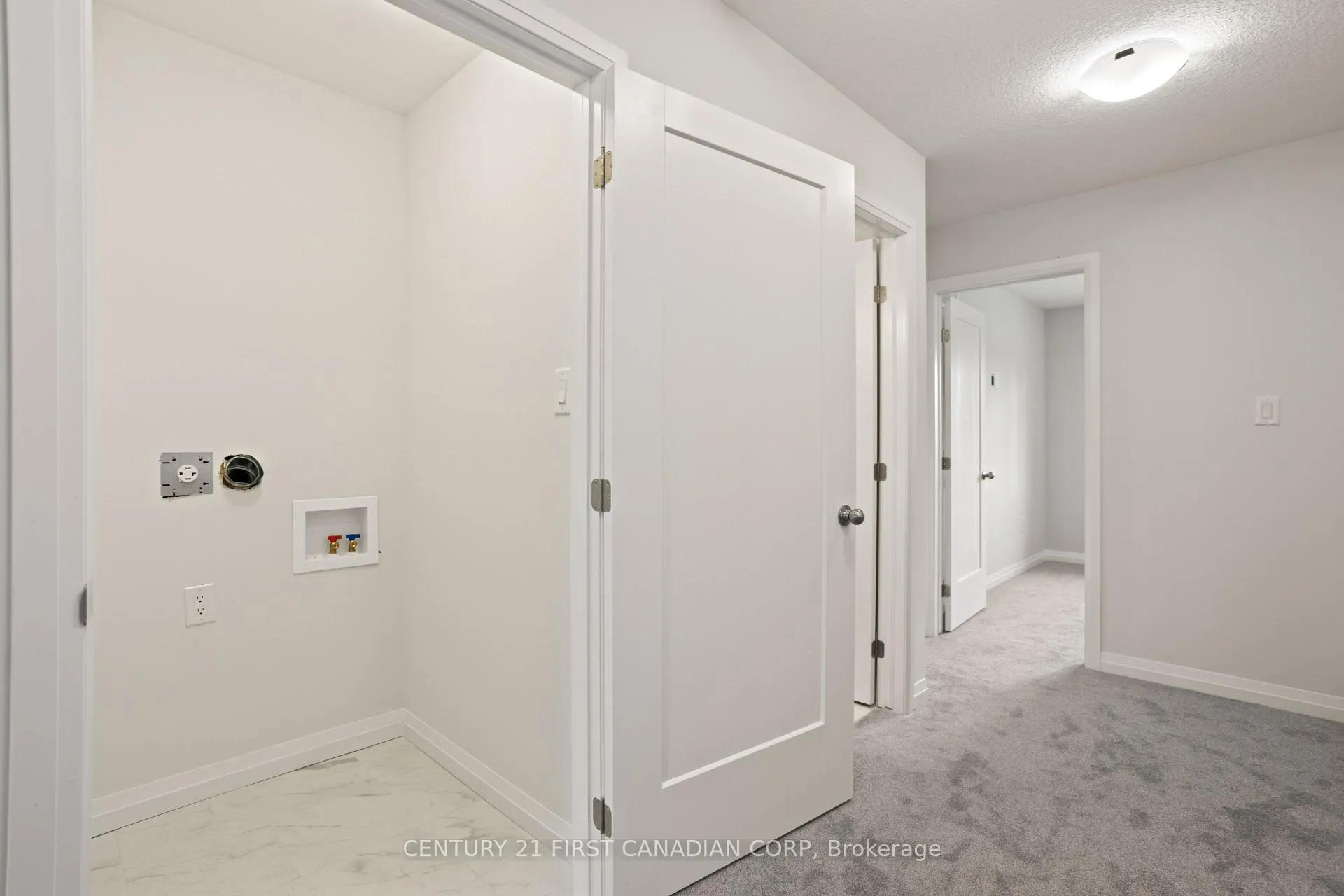Photo 25 of 6909 Heathwoods Avenue, London, South V — HOMEH