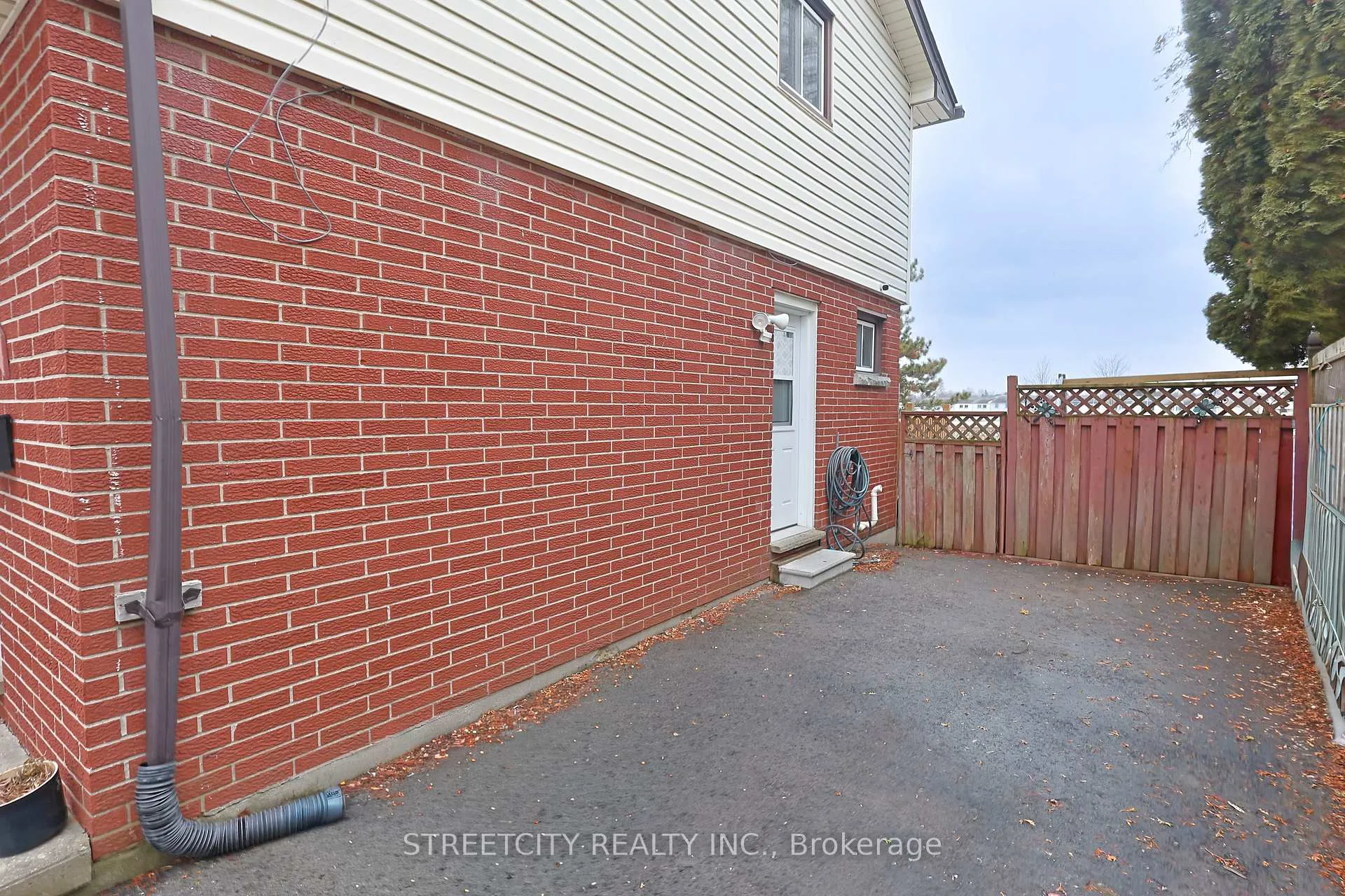 Photo 4 of 149 Banbury Road, London, South T — HOMEH