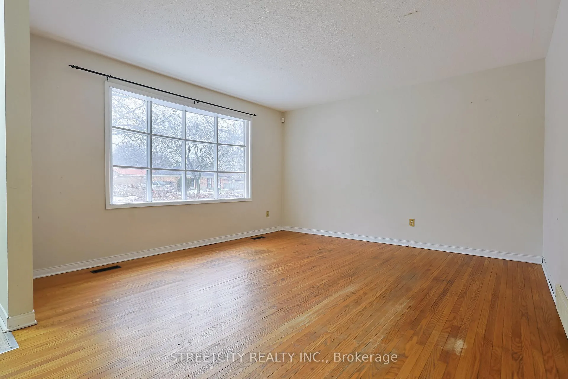 Photo 9 of 149 Banbury Road, London, South T — HOMEH