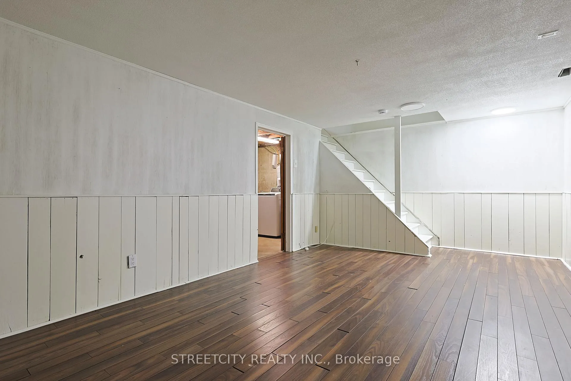 Photo 35 of 149 Banbury Road, London, South T — HOMEH