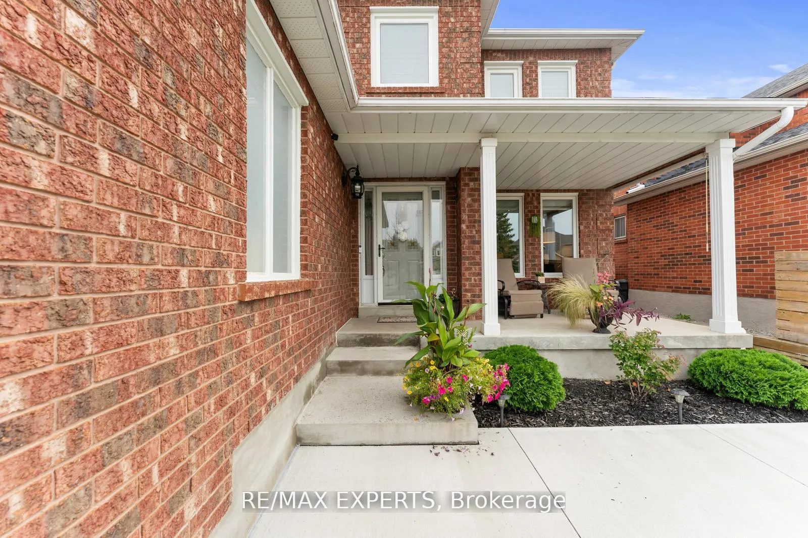 Photo 4 of 234 Allan Drive, Caledon, Bolton East — HOMEH