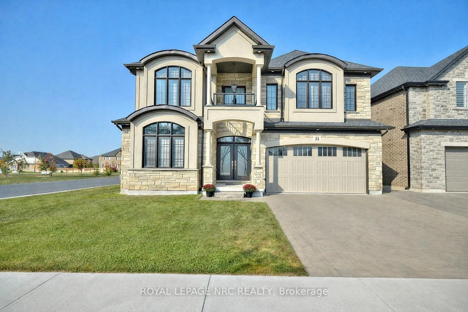 Photo 1 of 25 Philmori Boulevard, Pelham, Fonthill — HOMEH
