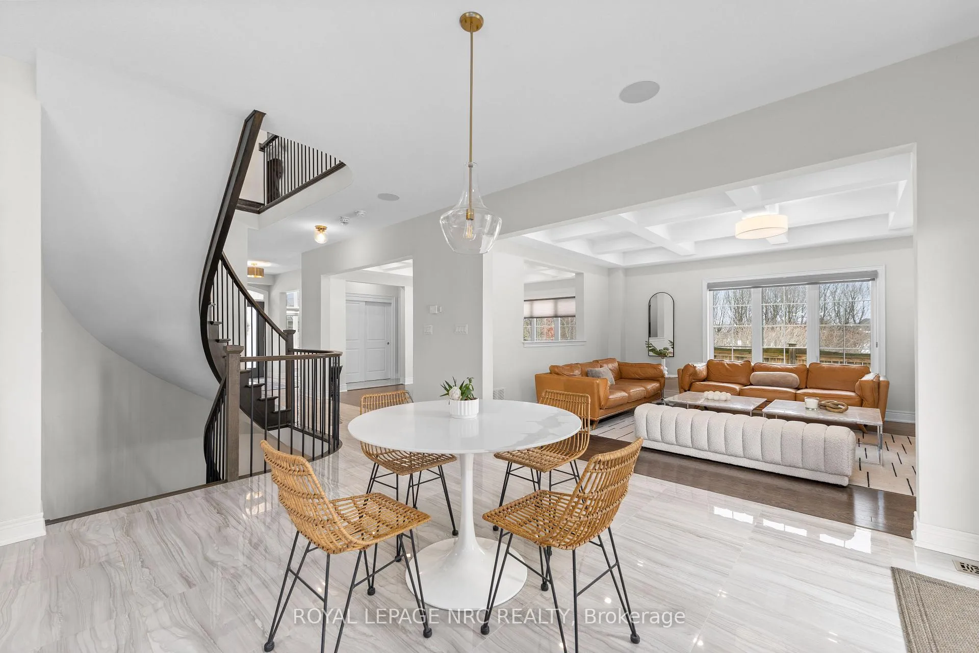 Photo 8 of 25 Philmori Boulevard, Pelham, Fonthill — HOMEH