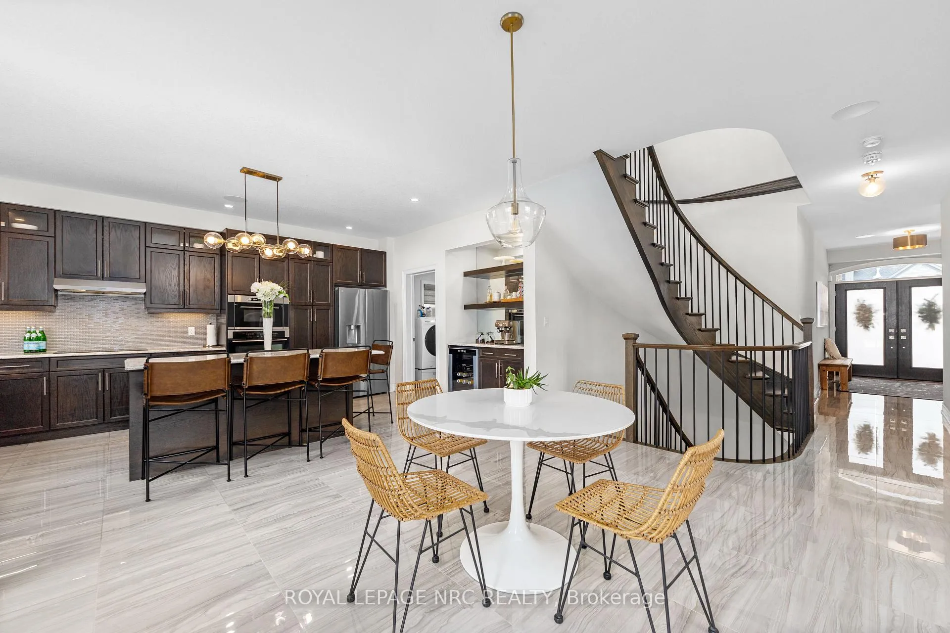 Photo 10 of 25 Philmori Boulevard, Pelham, Fonthill — HOMEH