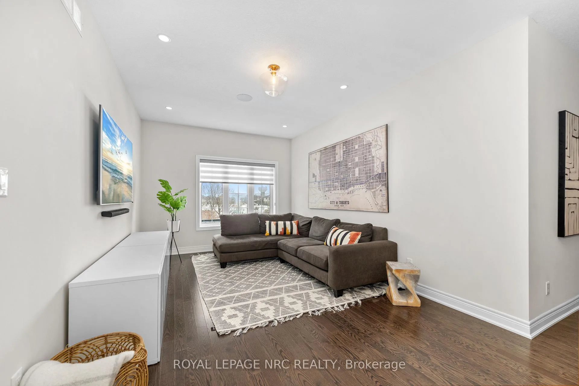 Photo 23 of 25 Philmori Boulevard, Pelham, Fonthill — HOMEH