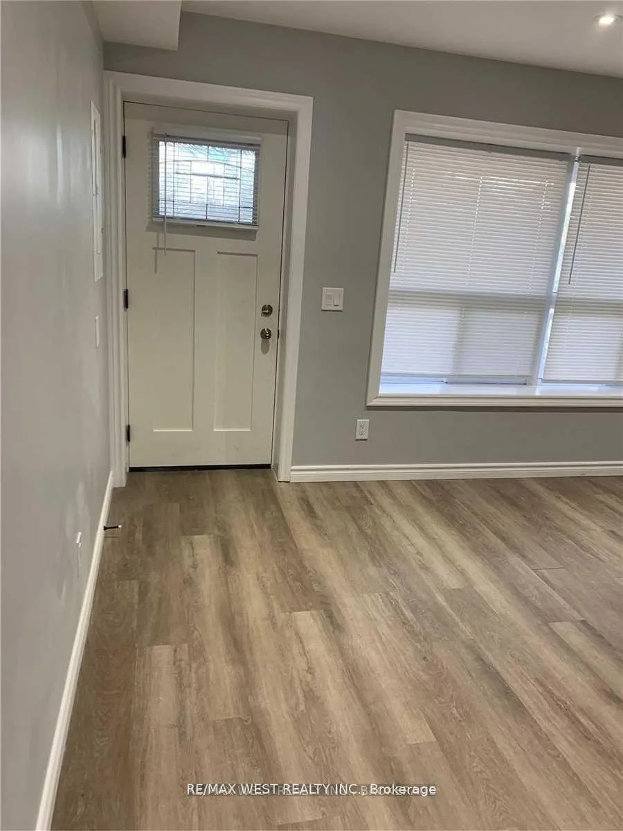 Photo 9 of Unit Unit 2, 2A Fort Rouille Street, Toronto, South Parkdale — HOMEH