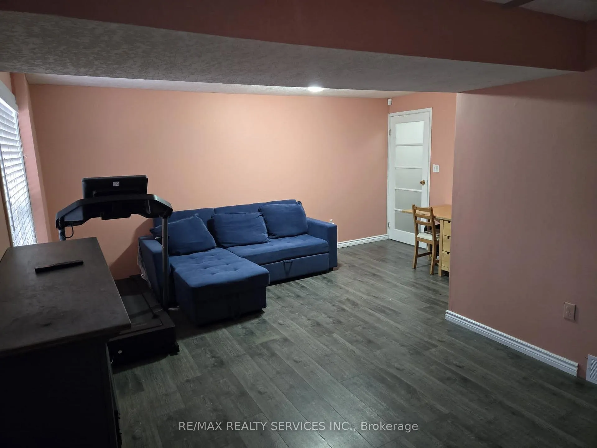 Photo 3 of Unit 32, 54 Green Valley Drive, Kitchener, Pioneer Park — HOMEH