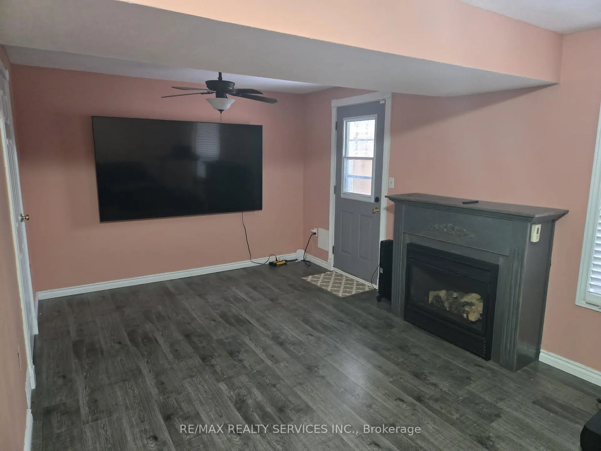 Photo 6 of Unit 32, 54 Green Valley Drive, Kitchener, Pioneer Park — HOMEH