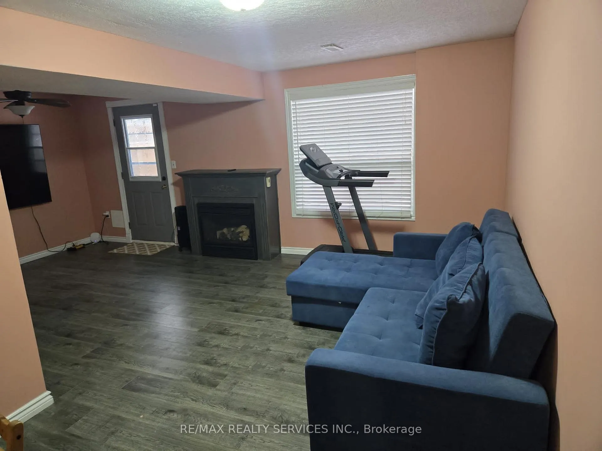 Photo 9 of Unit 32, 54 Green Valley Drive, Kitchener, Pioneer Park — HOMEH