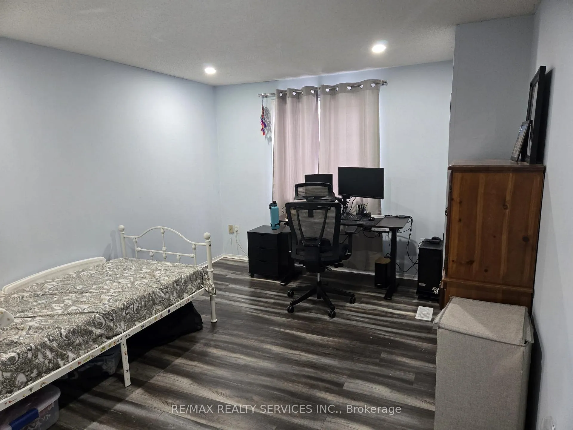 Photo 10 of Unit 32, 54 Green Valley Drive, Kitchener, Pioneer Park — HOMEH