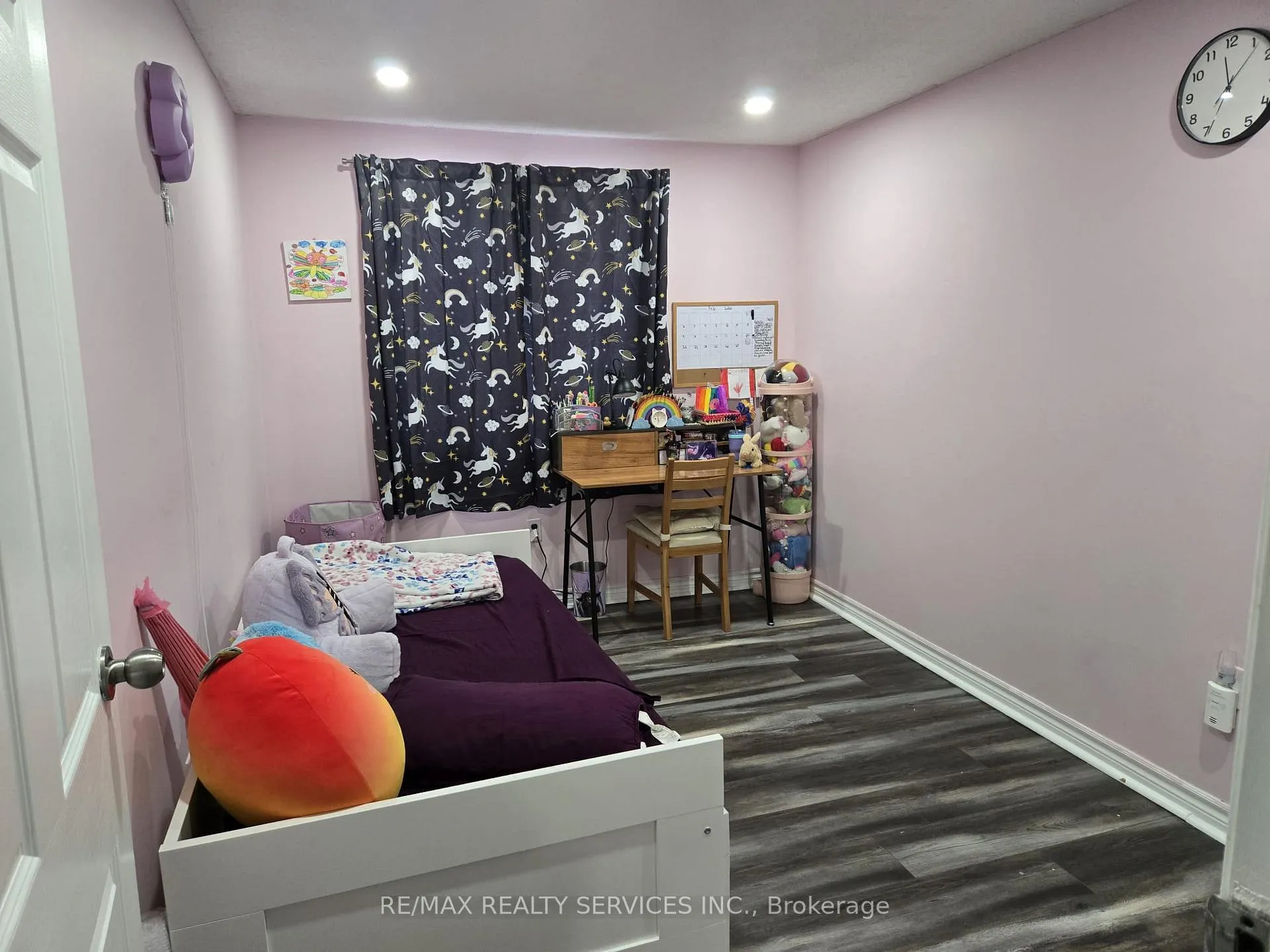 Photo 15 of Unit 32, 54 Green Valley Drive, Kitchener, Pioneer Park — HOMEH