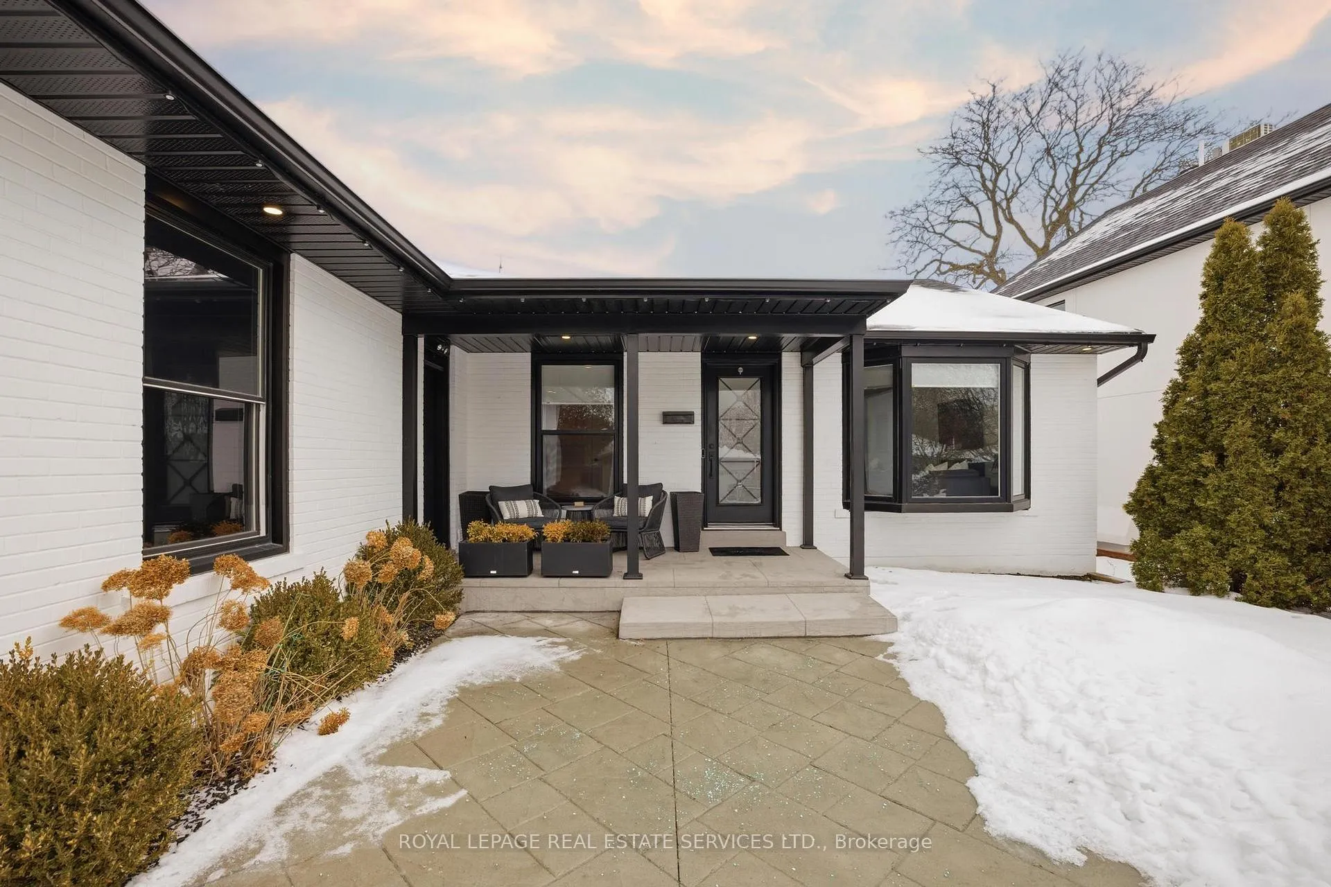 Photo 5 of 11 Benbow Road, Etobicoke, Kingsview Village-The Westway — HOMEH