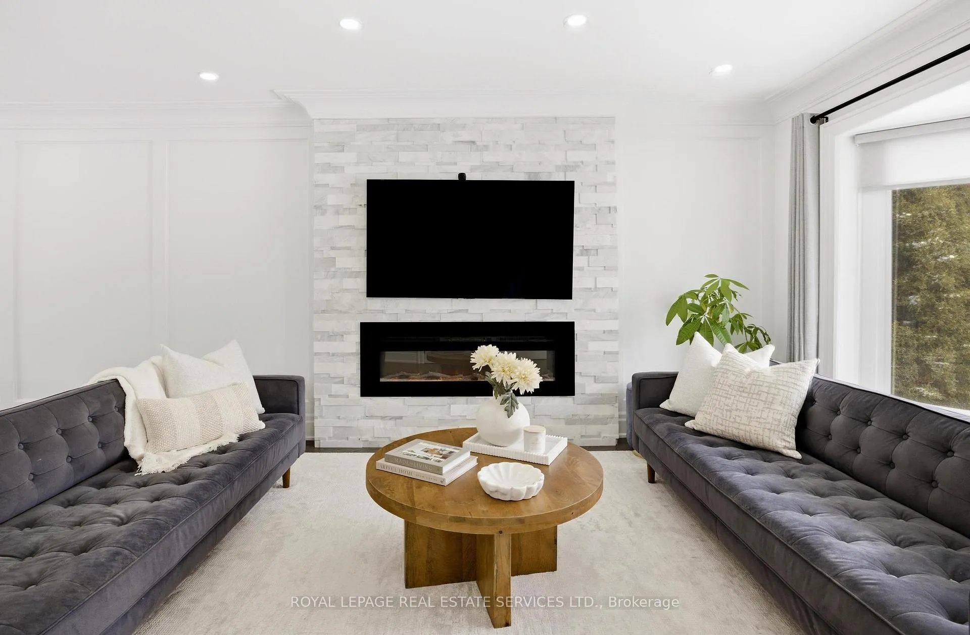 Photo 7 of 11 Benbow Road, Etobicoke, Kingsview Village-The Westway — HOMEH