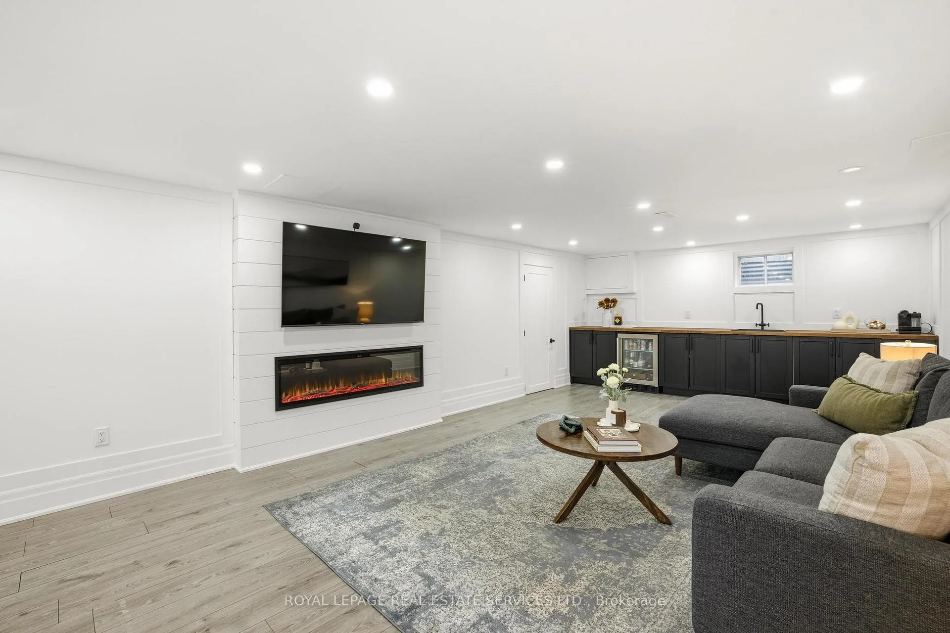 Photo 42 of 11 Benbow Road, Etobicoke, Kingsview Village-The Westway — HOMEH