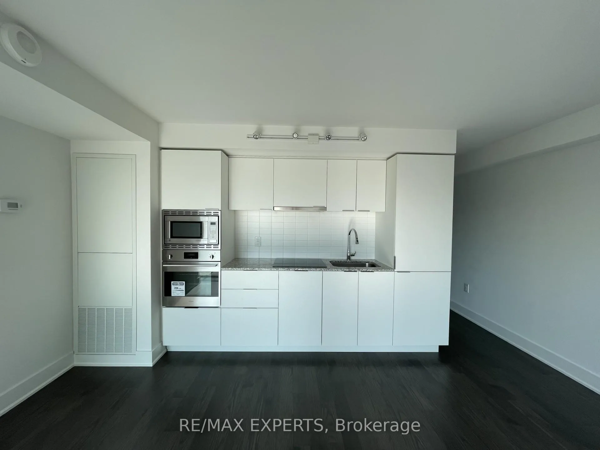Photo 12 of Unit 1515, 955 Bay Street, Toronto, Bay Street Corridor — HOMEH