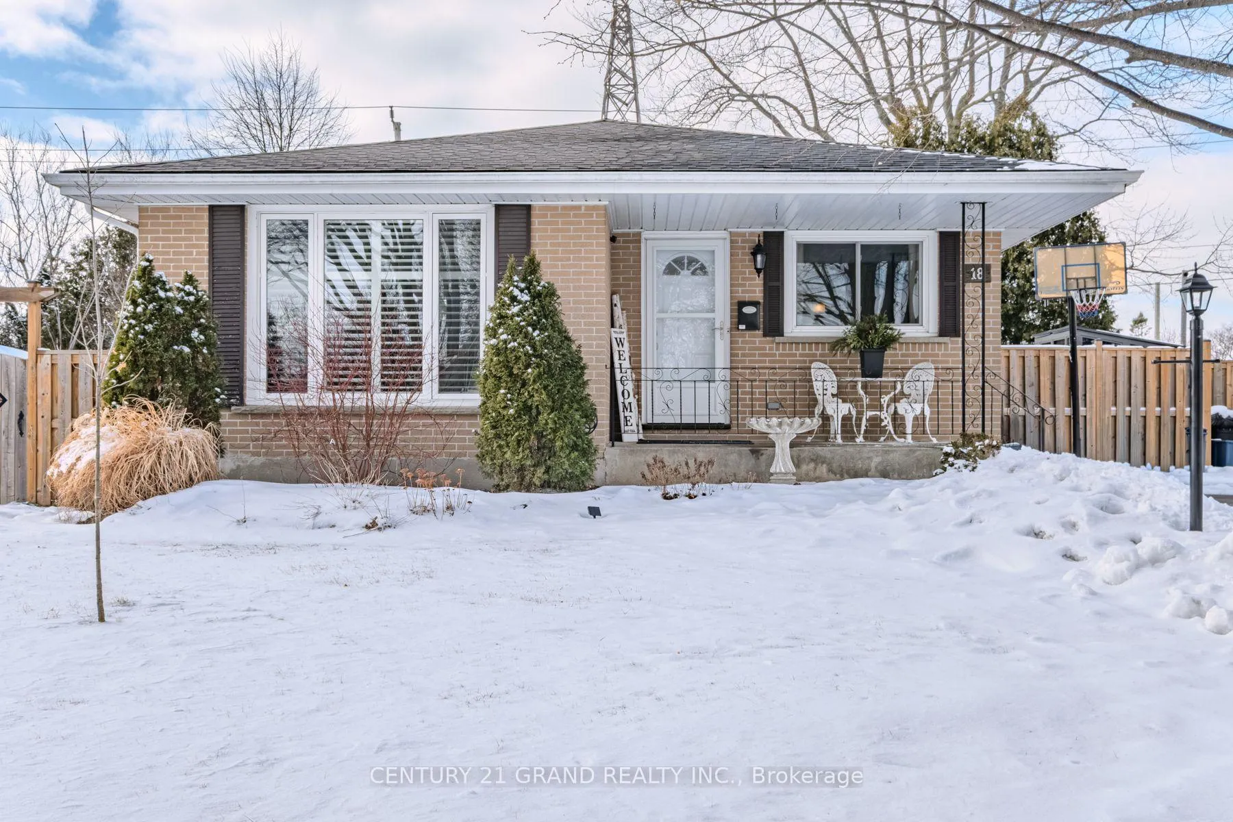 Photo 2 of 18 Linden Avenue, Brantford — HOMEH