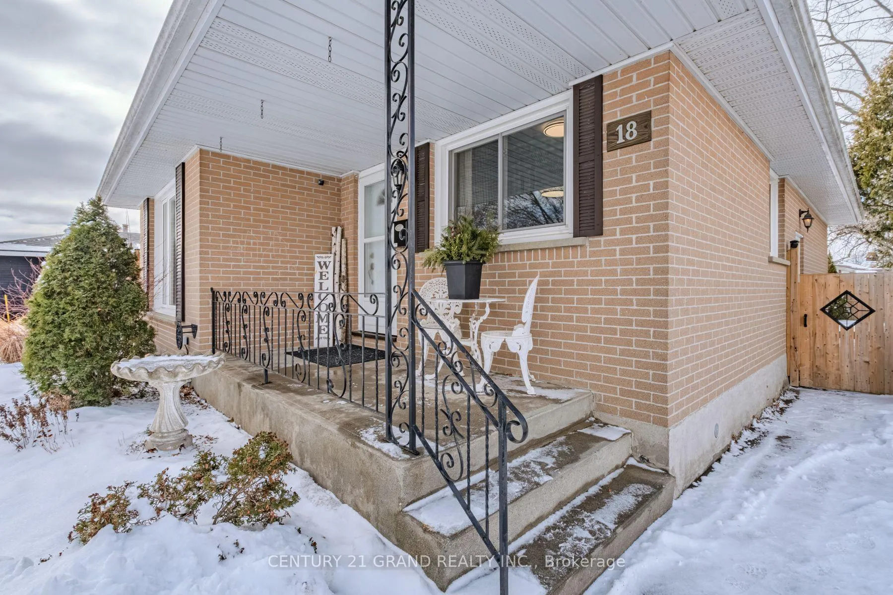 Photo 4 of 18 Linden Avenue, Brantford — HOMEH