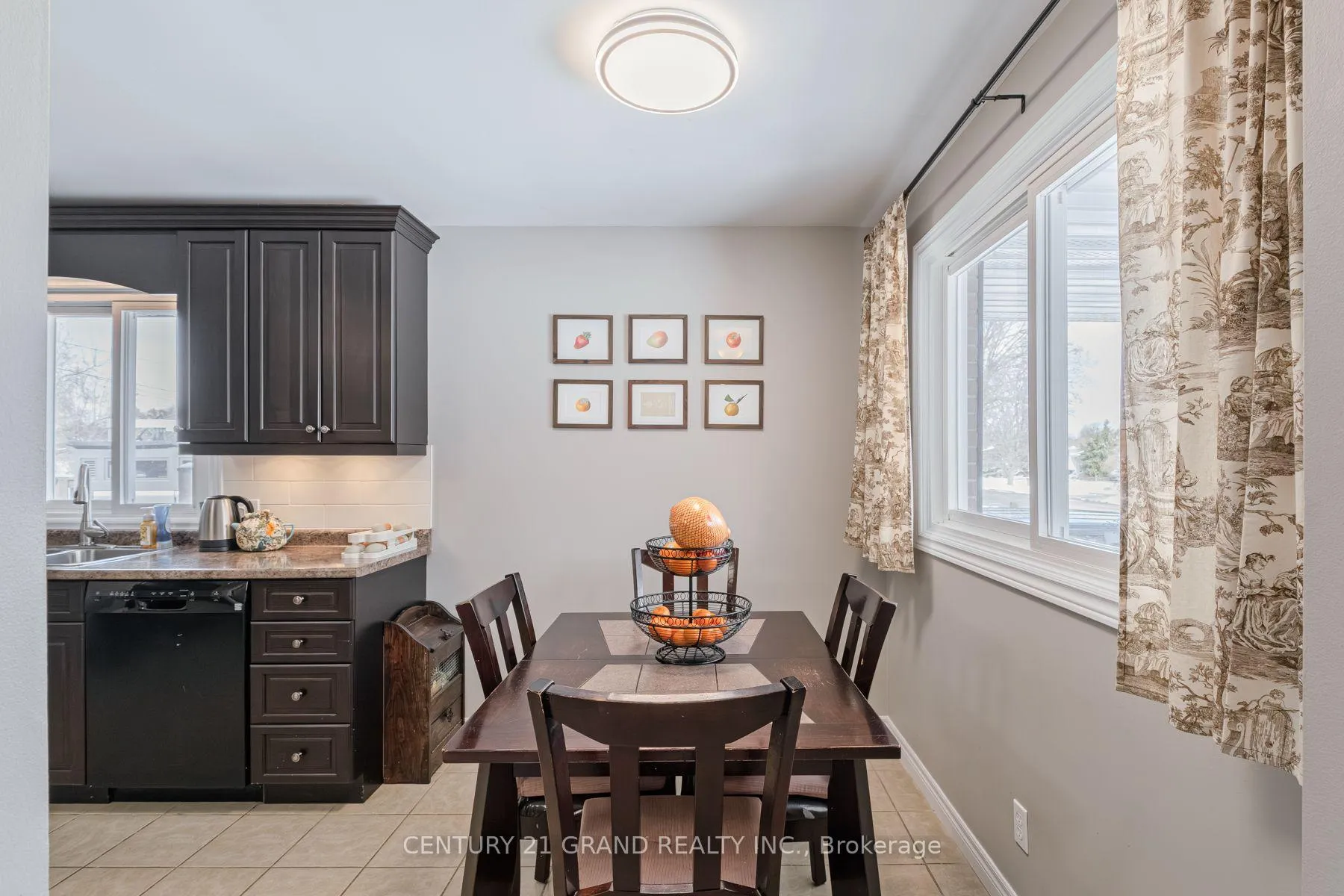 Photo 9 of 18 Linden Avenue, Brantford — HOMEH