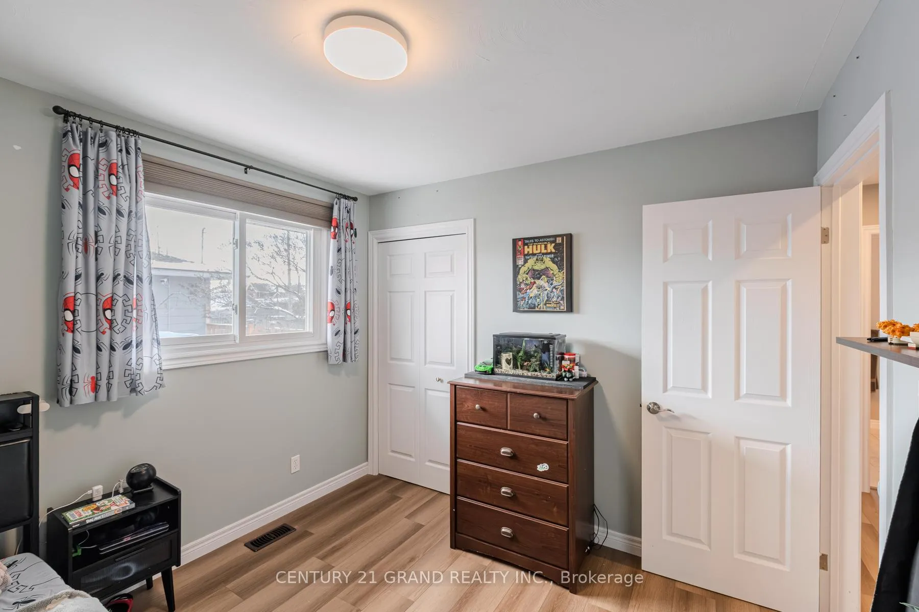 Photo 16 of 18 Linden Avenue, Brantford — HOMEH