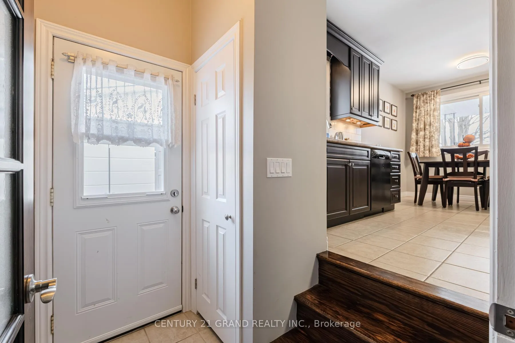 Photo 22 of 18 Linden Avenue, Brantford — HOMEH