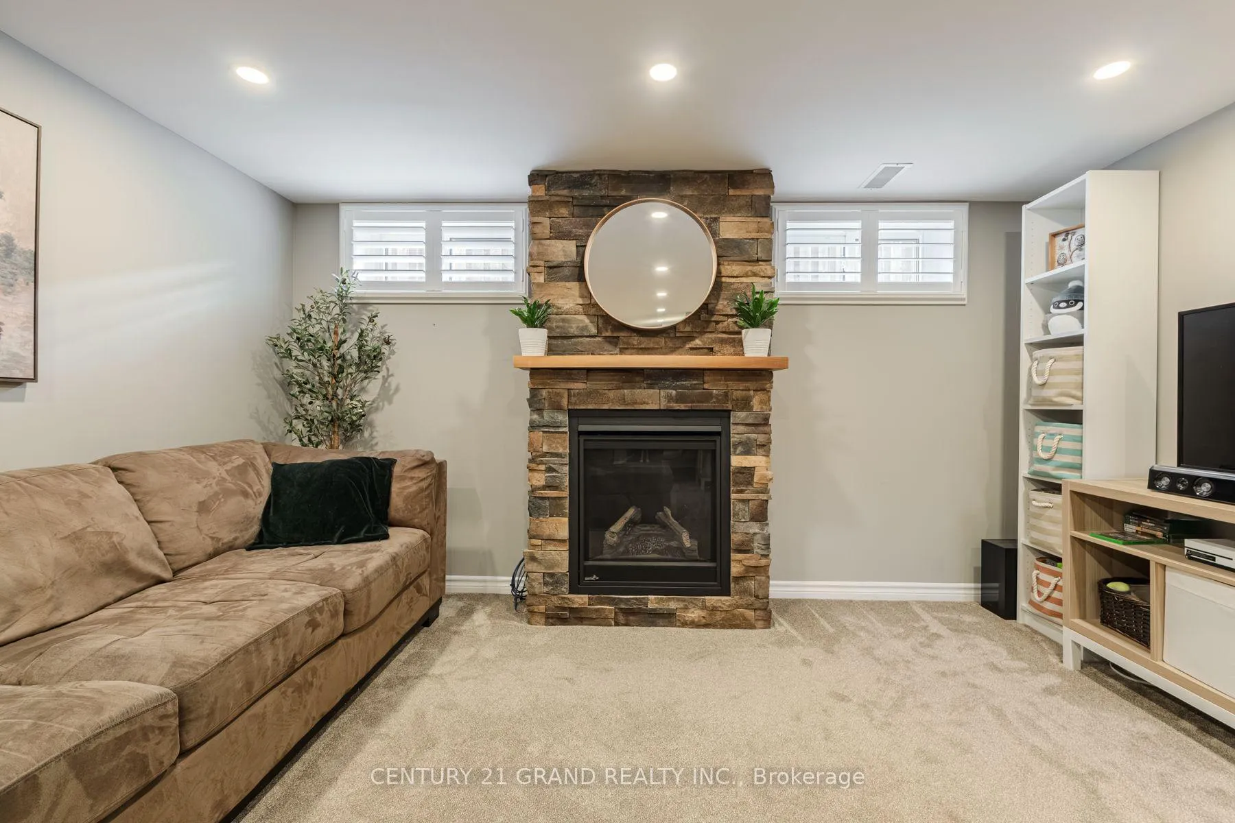 Photo 26 of 18 Linden Avenue, Brantford — HOMEH