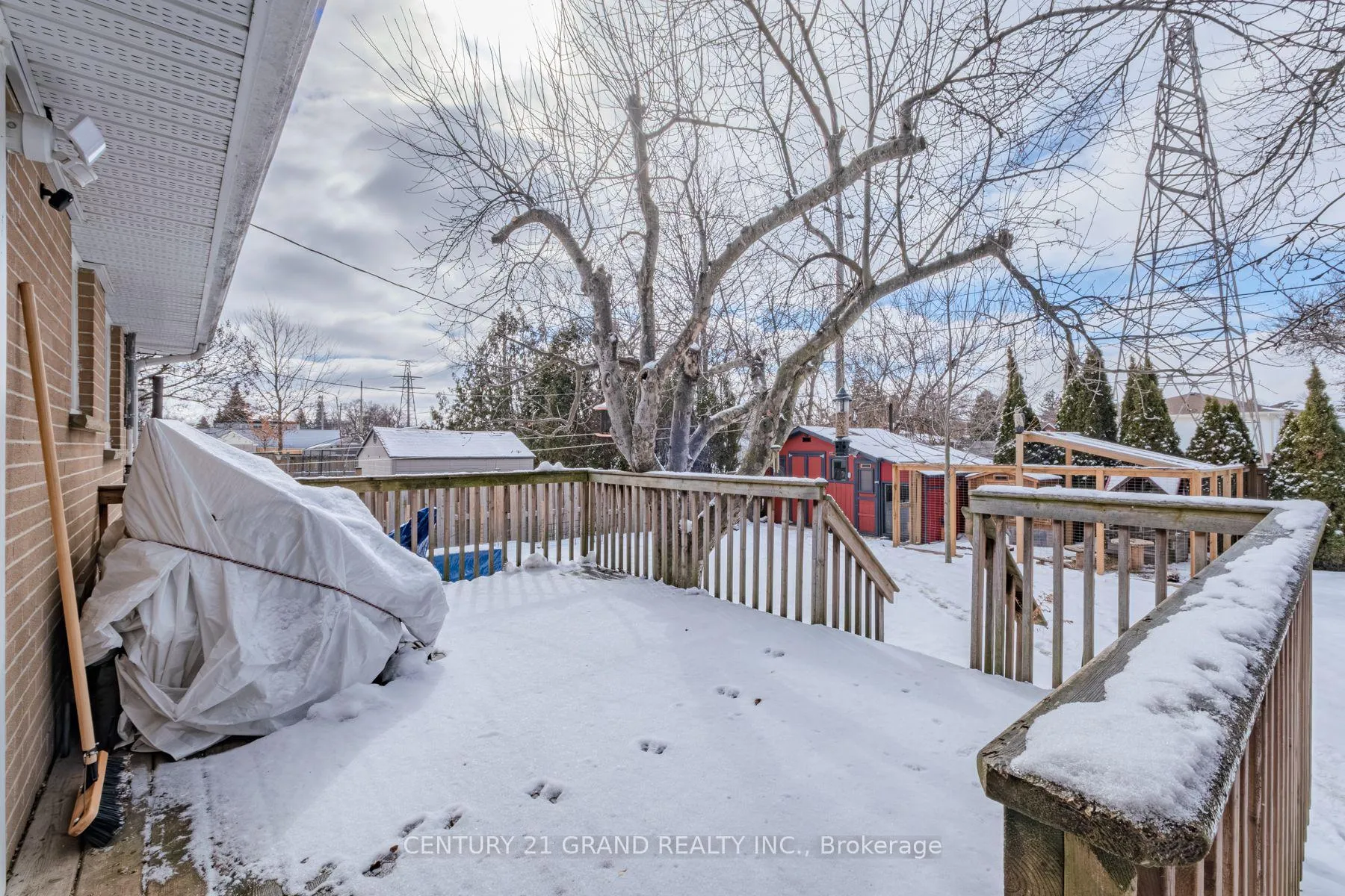 Photo 38 of 18 Linden Avenue, Brantford — HOMEH