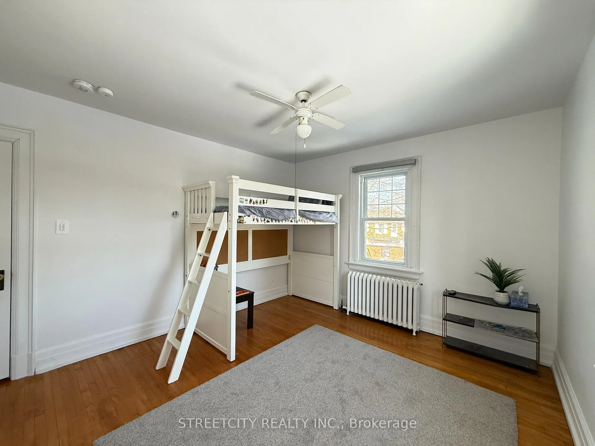 Photo 21 of 326 Vidal Street N, Sarnia — HOMEH