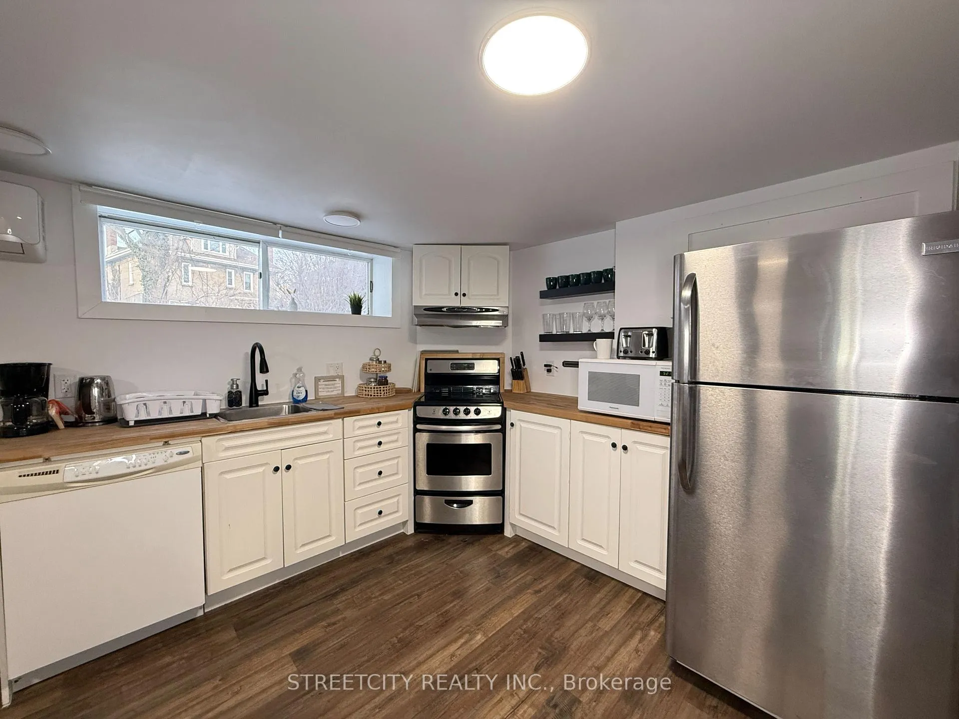 Photo 31 of 326 Vidal Street N, Sarnia — HOMEH
