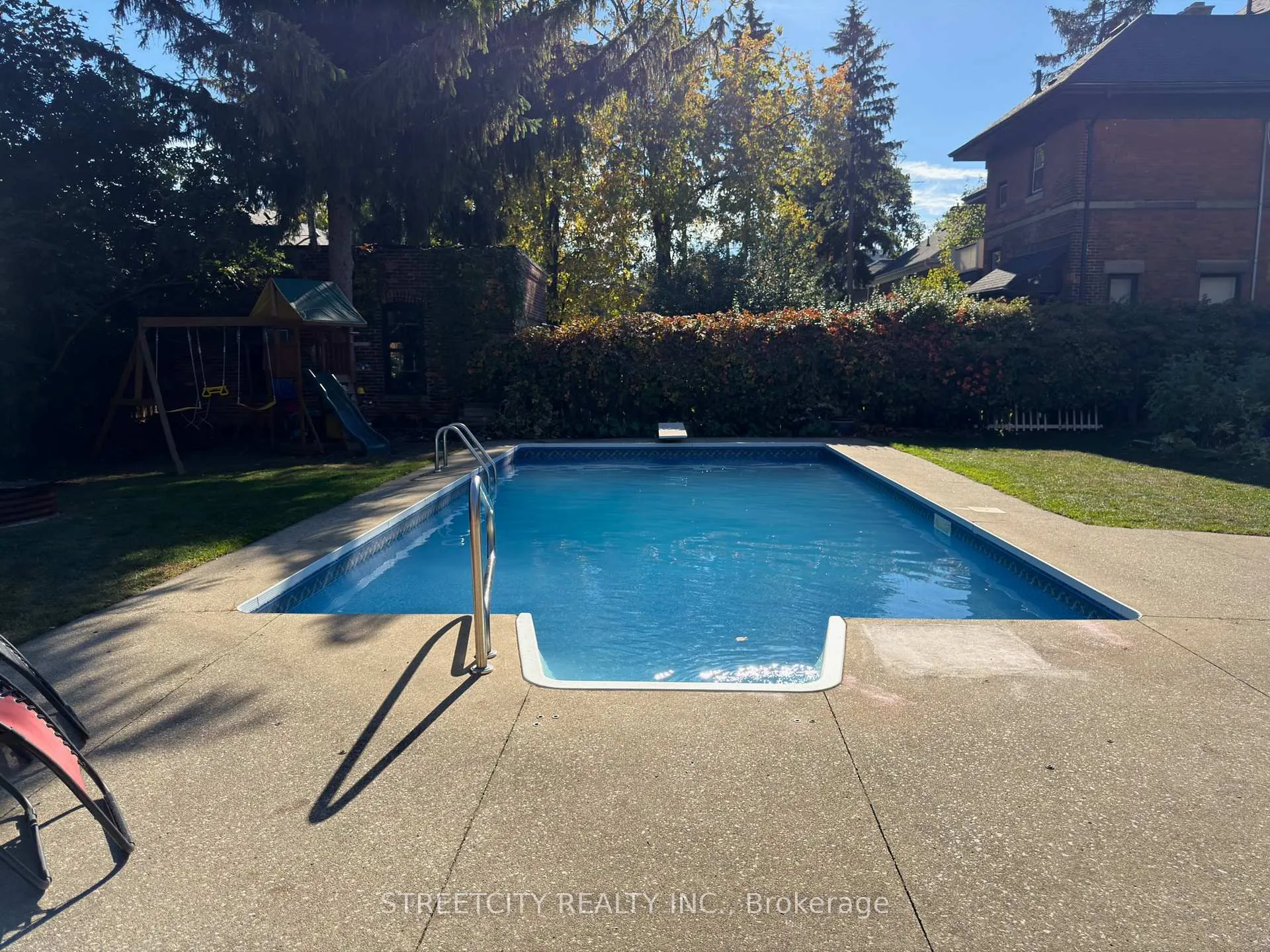 Photo 39 of 326 Vidal Street N, Sarnia — HOMEH