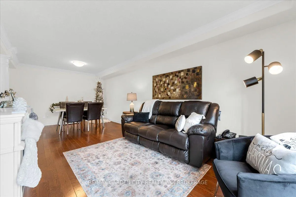 Photo 14 of 45 Hemlock Way, Grimsby, Grimsby West — HOMEH