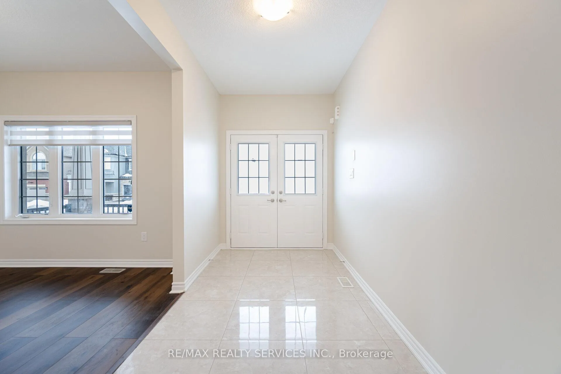 Photo 2 of 37 Pace Avenue, Brantford, Echo Place — HOMEH