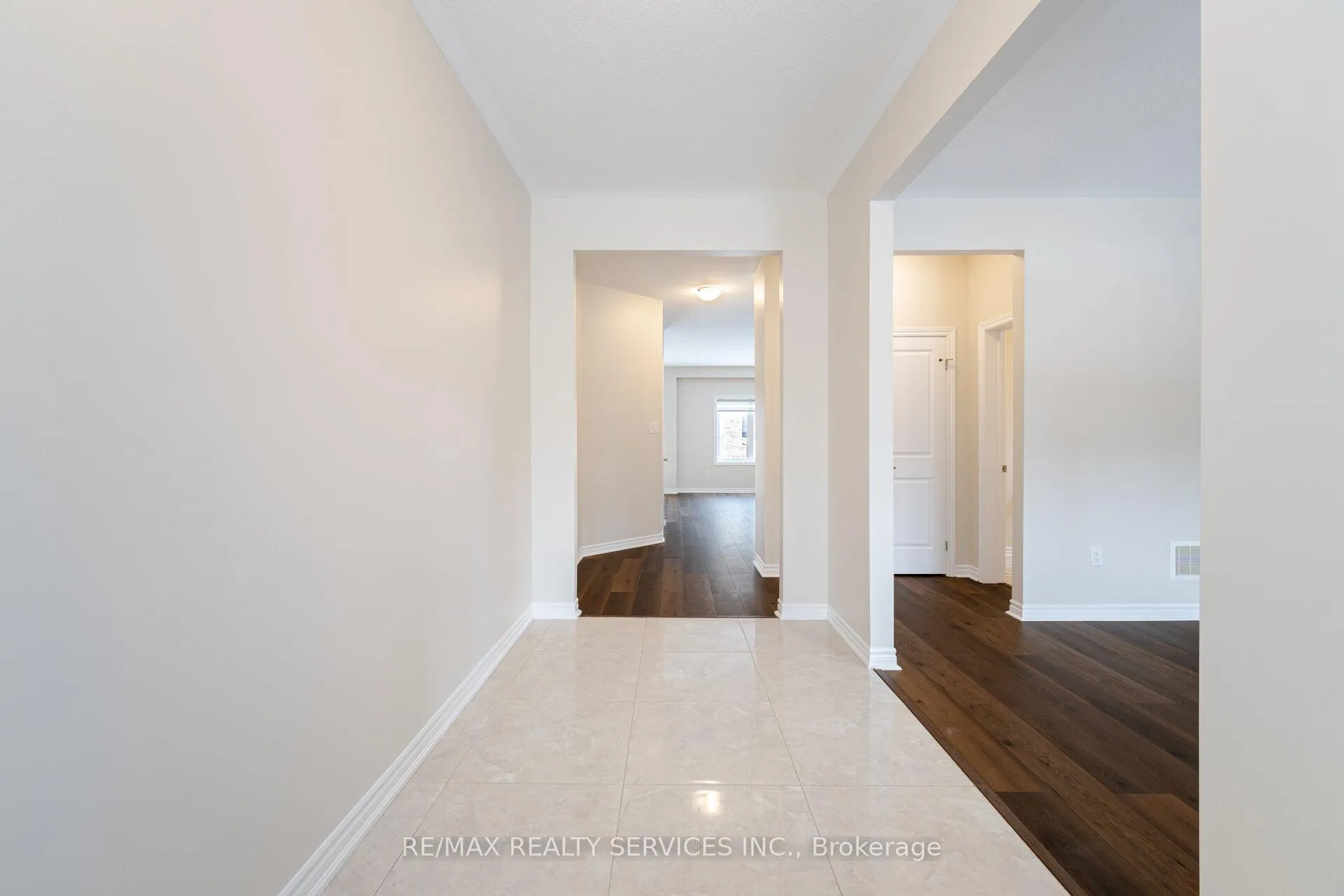Photo 3 of 37 Pace Avenue, Brantford, Echo Place — HOMEH
