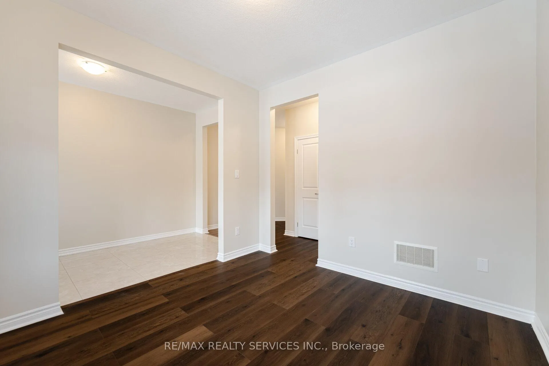 Photo 6 of 37 Pace Avenue, Brantford, Echo Place — HOMEH