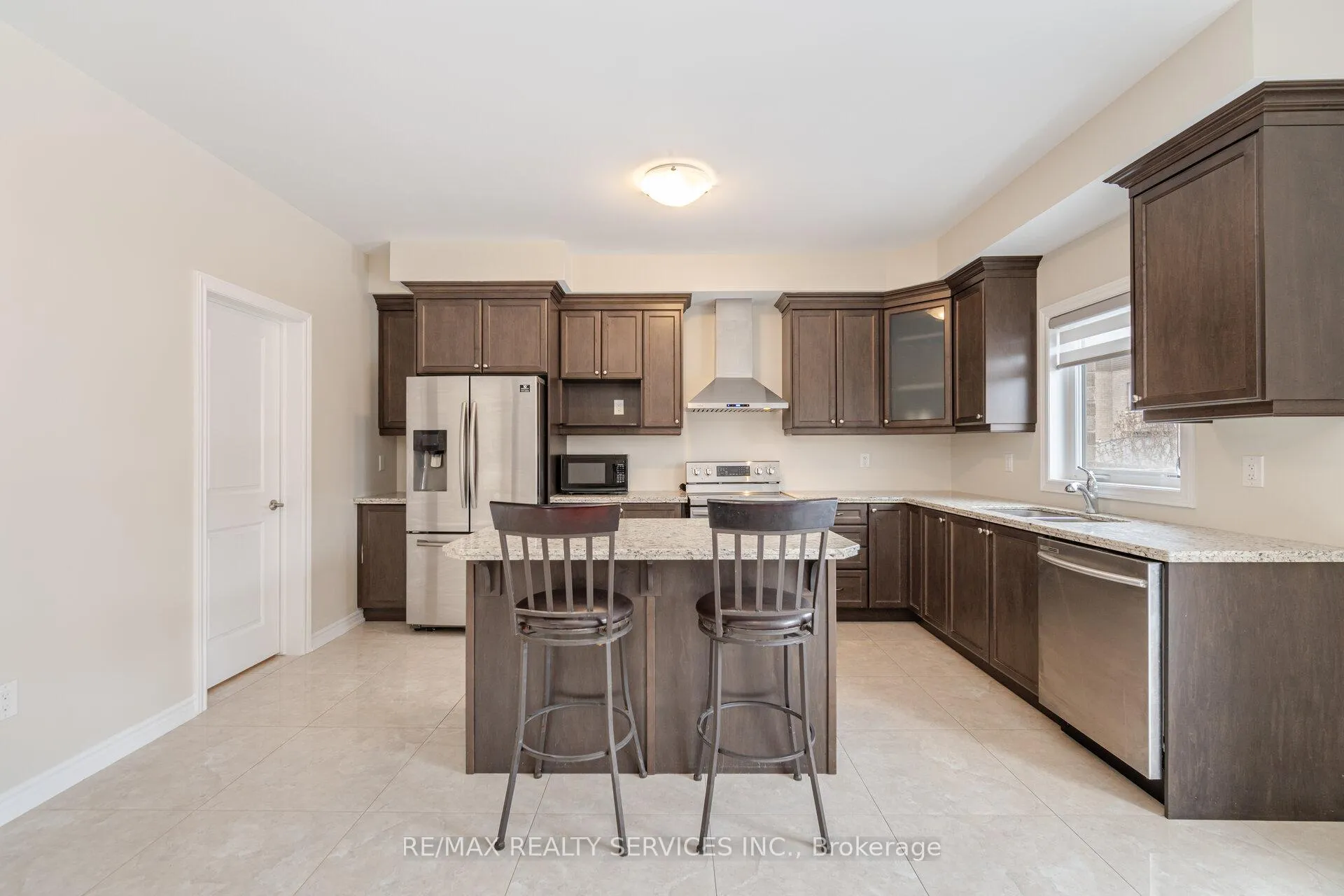 Photo 12 of 37 Pace Avenue, Brantford, Echo Place — HOMEH