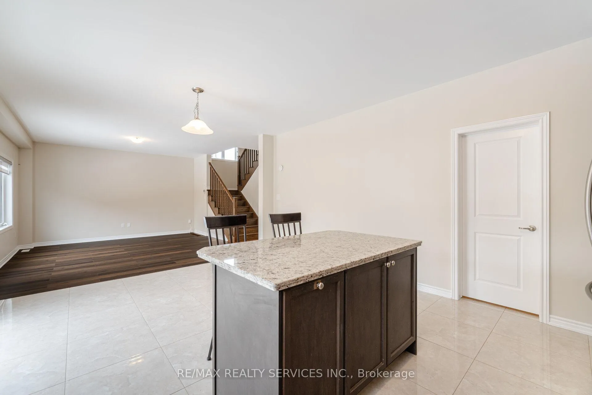 Photo 14 of 37 Pace Avenue, Brantford, Echo Place — HOMEH