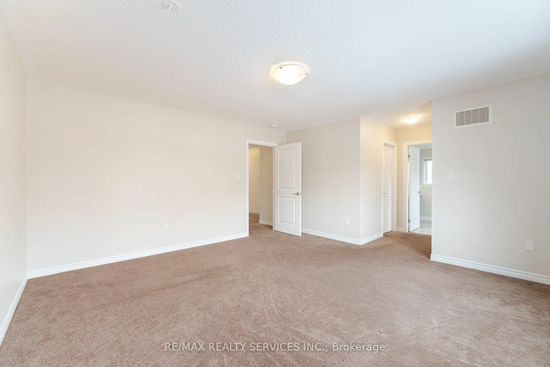 Photo 22 of 37 Pace Avenue, Brantford, Echo Place — HOMEH