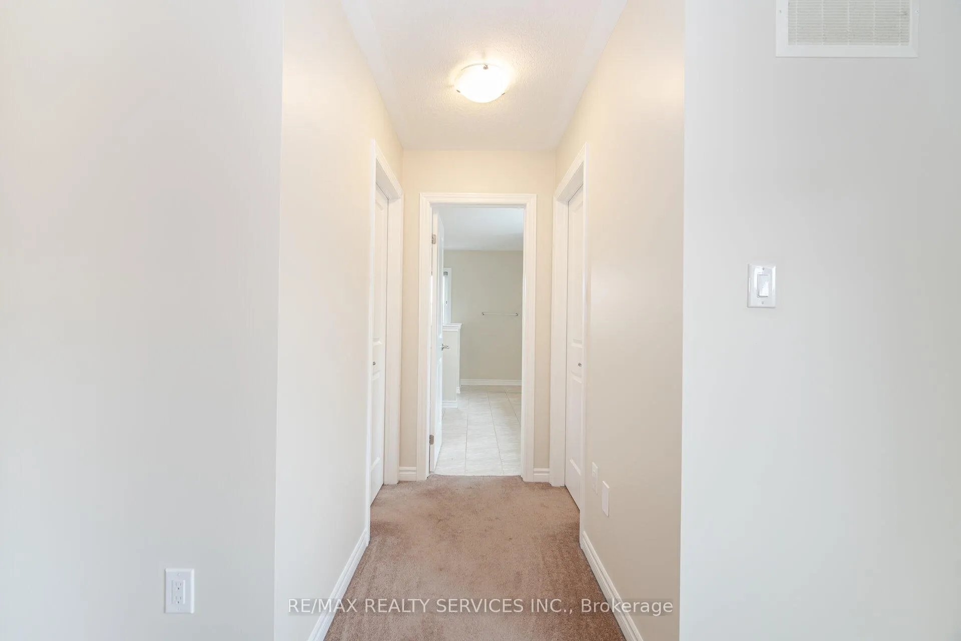 Photo 23 of 37 Pace Avenue, Brantford, Echo Place — HOMEH