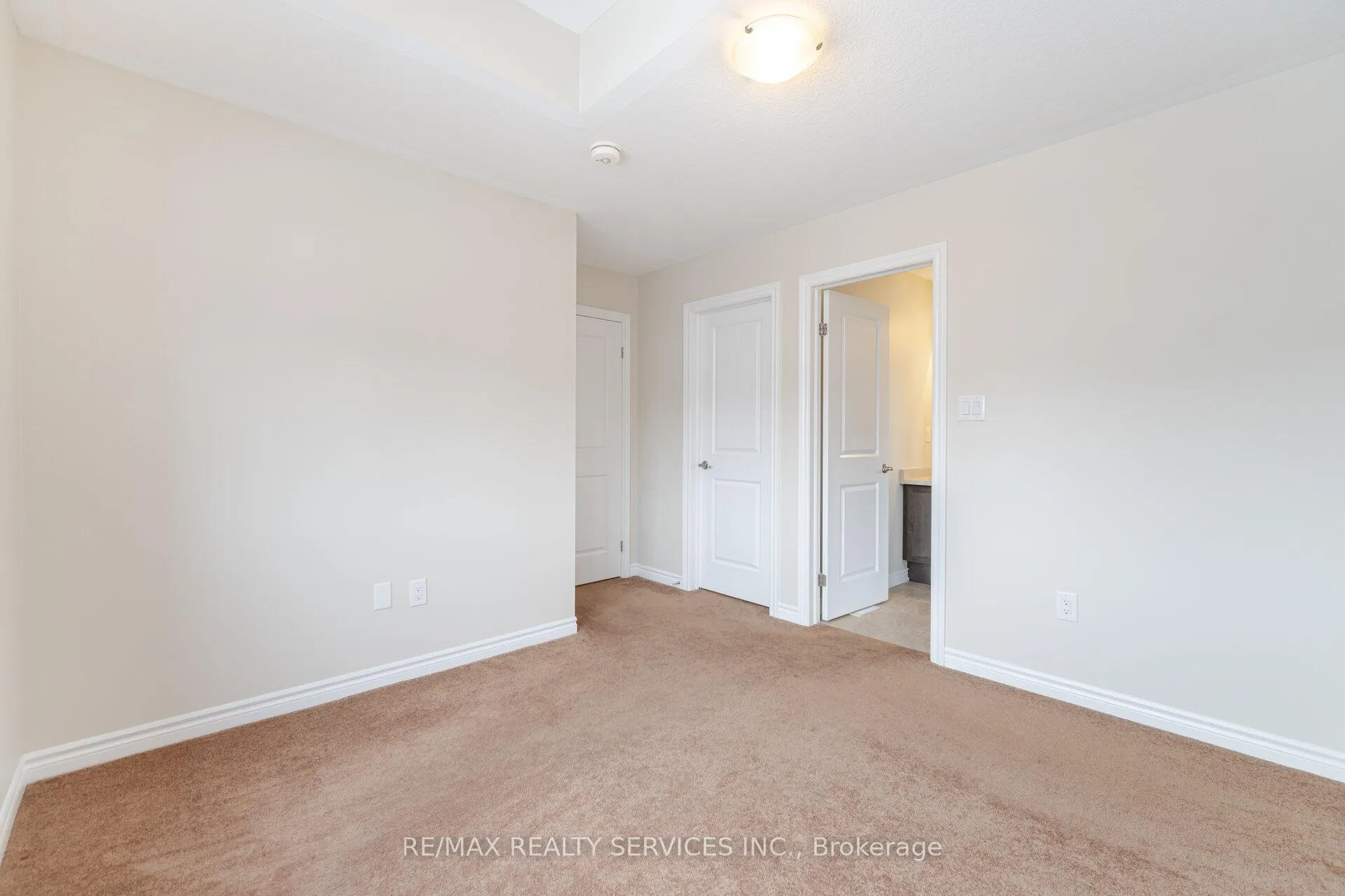 Photo 32 of 37 Pace Avenue, Brantford, Echo Place — HOMEH